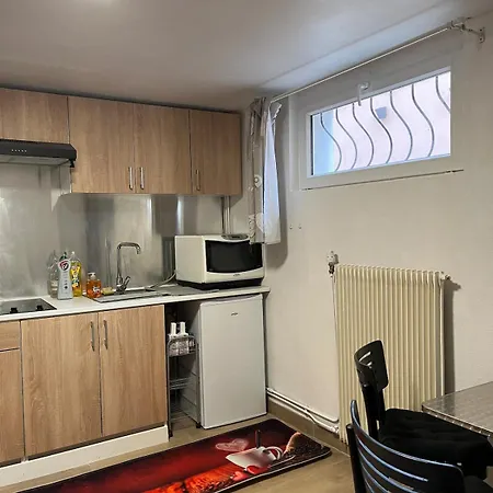Apartment Maisoncat 2 Mezieres-sur-Seine